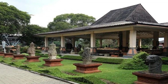 Museum Trowulan Wisata Bersejarah Dan Menarik Di Mojokerto